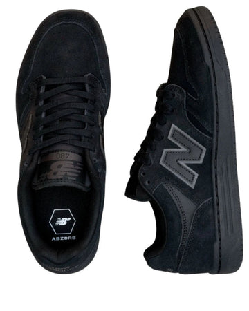 BLACK/BLACK