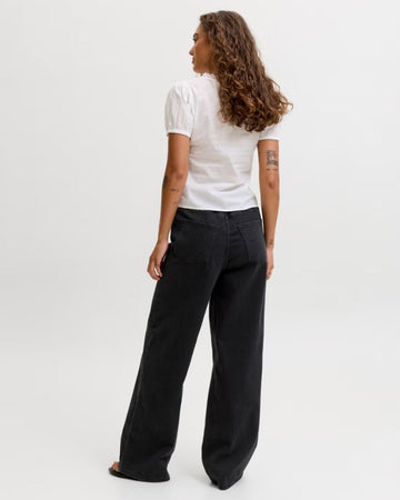 BLACK DENIM