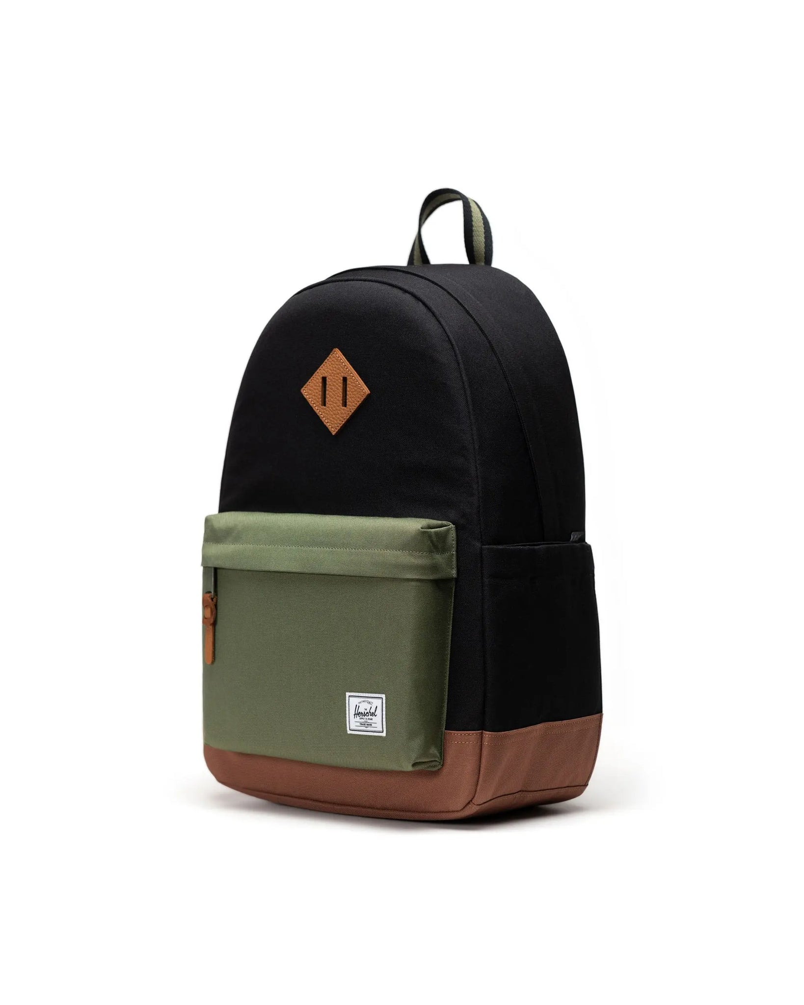 HERITAGE BLACK/FOUR LEAF CLVR/SDDLE BRN  24L