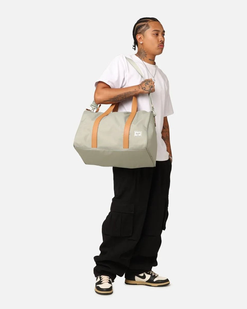 SEAGRASS/WHITE STICH