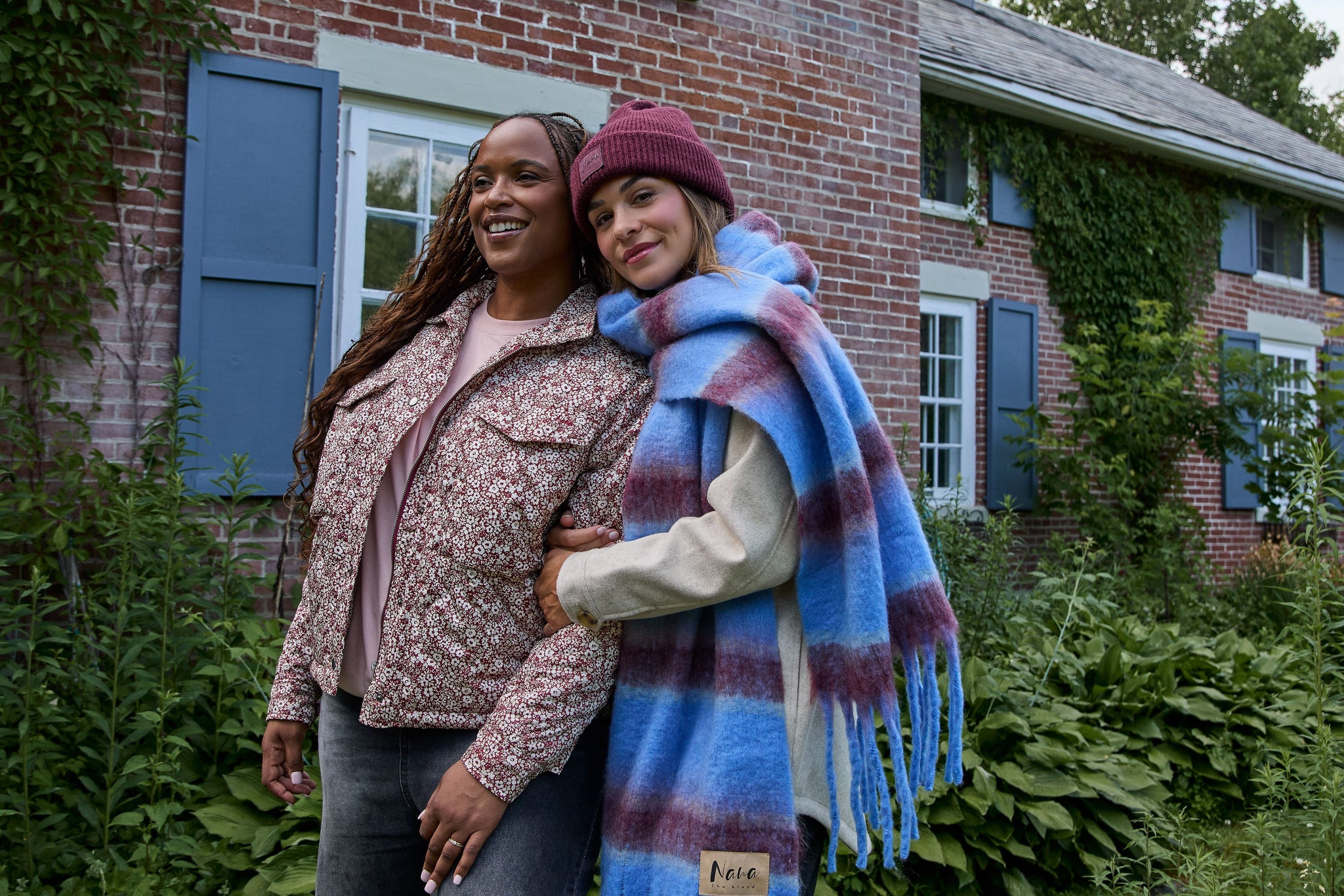 #AOP25 CREAM AND BURGUNDY