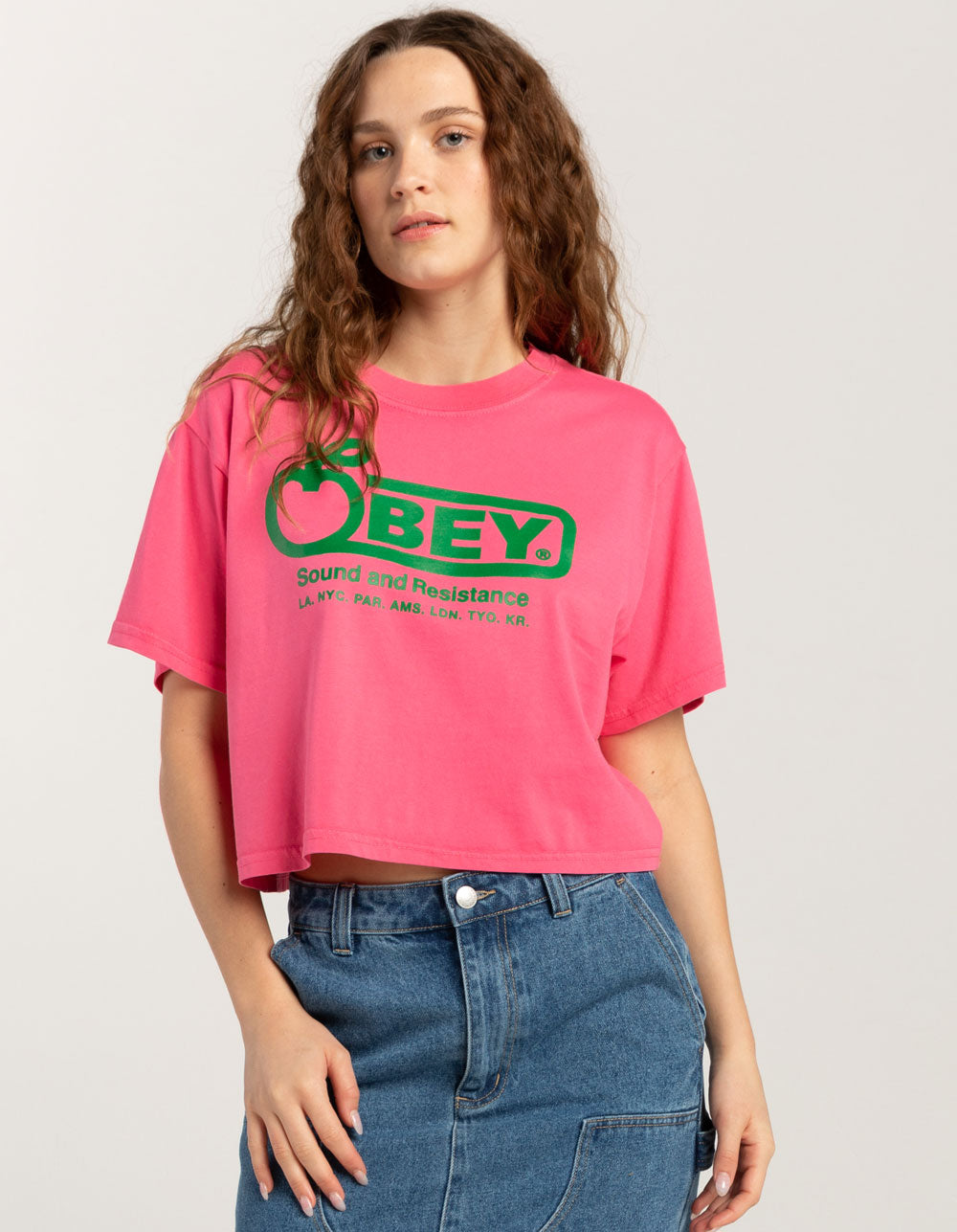 SOUND AND RESISTANCE WOMENS CROP TEE