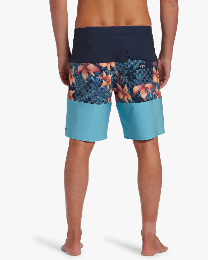 TRIBONG PRO BOARDSHORTS