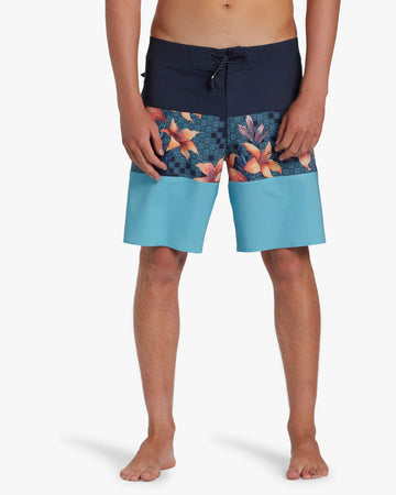 TRIBONG PRO BOARDSHORTS