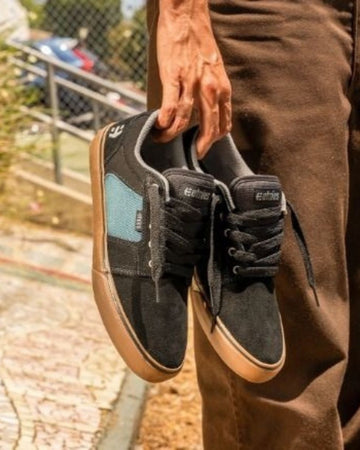 BLACK/TEAL