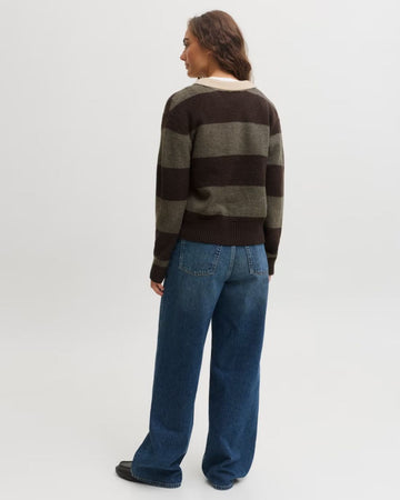 SEAL BROWN