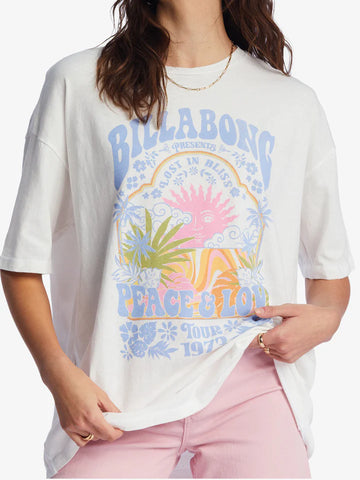 PEACE AND LOVE T-SHIRT